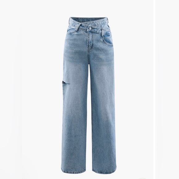Asymmetrical Waist Straight Leg Jeans